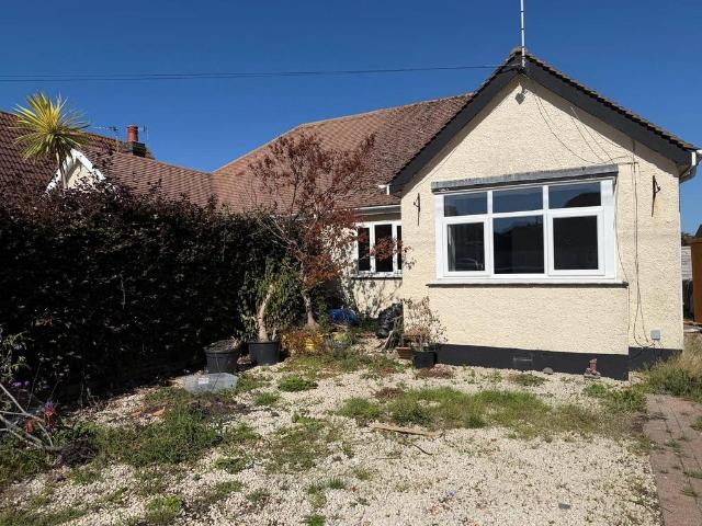 Bungalow for sale in Felpham, Clapham
