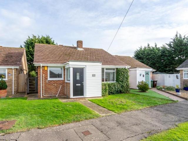 Bungalow for sale in Felpham, Clapham