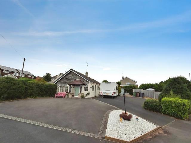 Bungalow for sale in Ferndale, Rushock