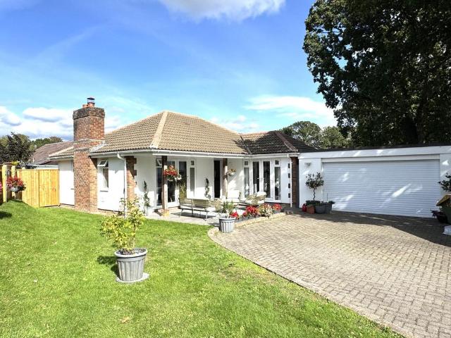 Bungalow for sale in Ashurst Bridge, Hampshire