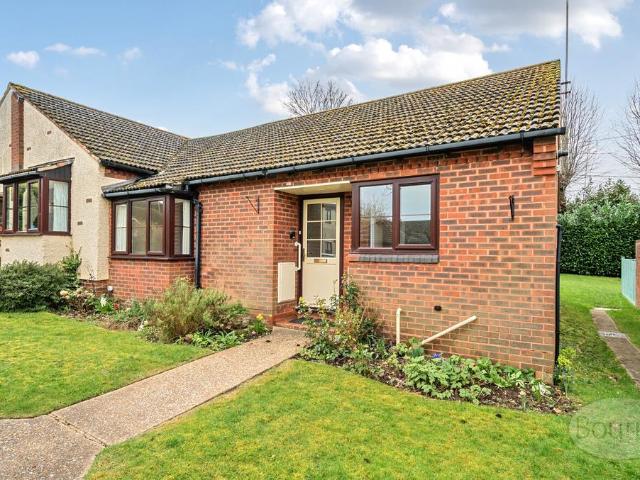 Bungalow for sale in Wrecclesham, Fole
