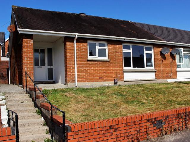 Bungalow for sale in Halfway, Dafen