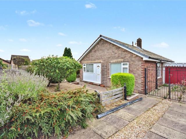 Bungalow for sale in Whitkirk, Colton