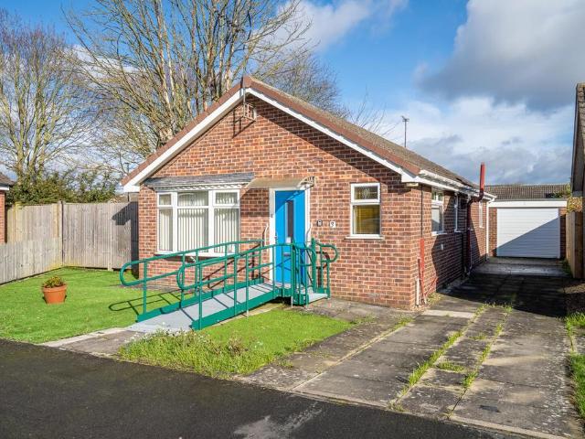Bungalow for sale in Copmanthorpe, York