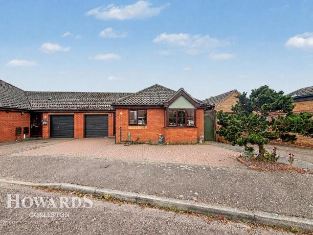 Bungalow for sale in Hopton-on-Sea, Stokesby