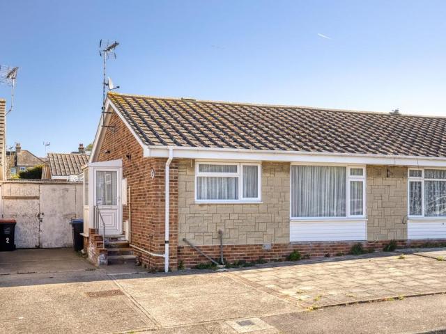 Bungalow for sale in East Cliff, Acol