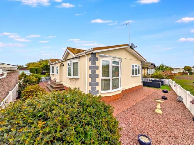 Bungalow for sale in Winthorpe, East Lindsey