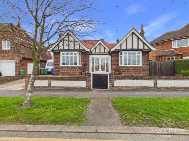 Bungalow for sale in Hilderthorpe, Bridlington