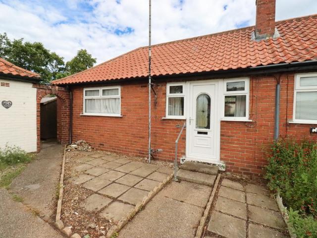 Bungalow for sale in The Pastures, Filey