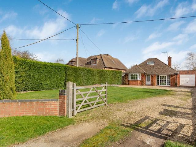 Bungalow for sale in Berrick Salome, Oxfordshire