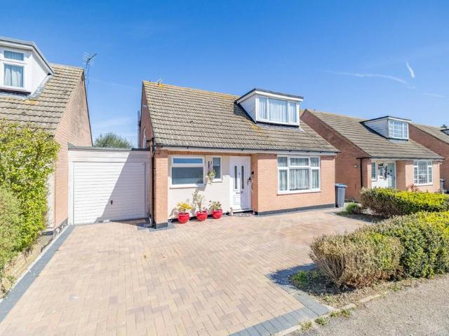 Bungalow for sale in Guilton, Ash