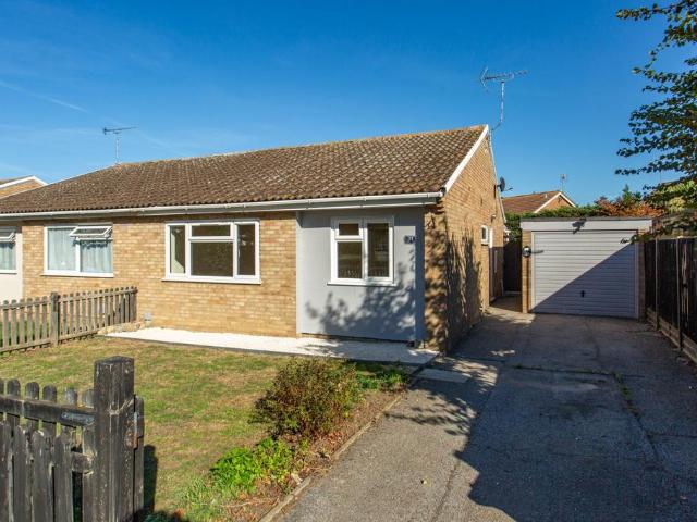 Bungalow for sale in West End, Canterbury