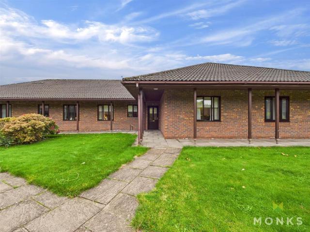Bungalow for sale in Gobowen, Shropshire