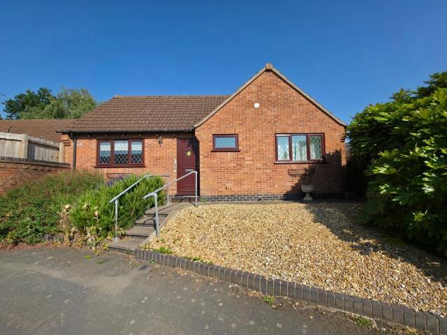 Bungalow for sale in Camp Hill, Warwickshire