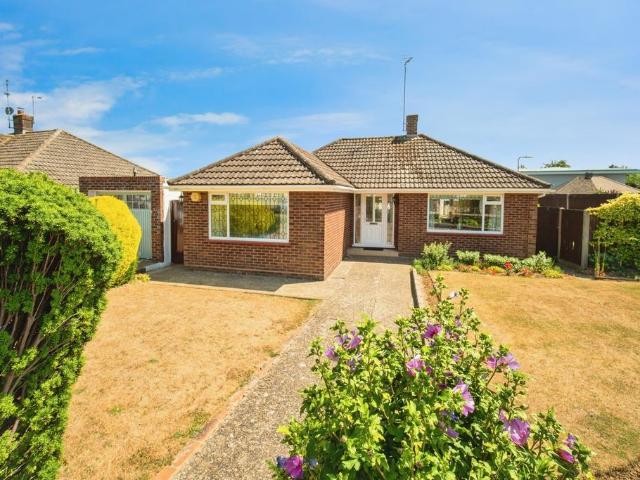 Bungalow for sale in Basingstoke, Basingstoke and Deane