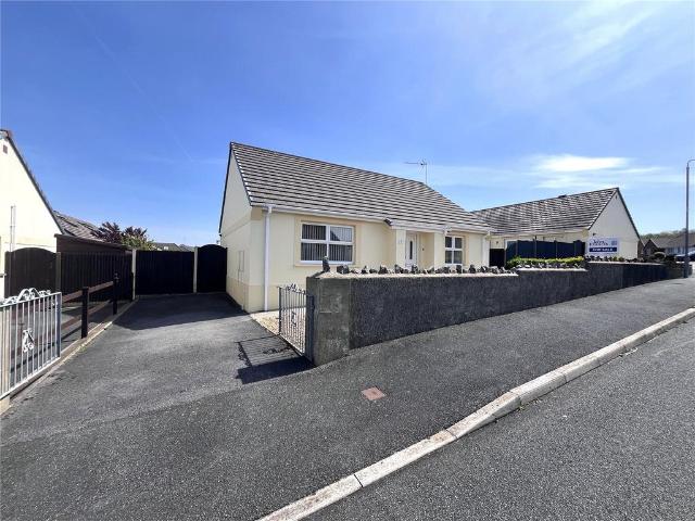 Bungalow for sale in Monkton, Pembroke