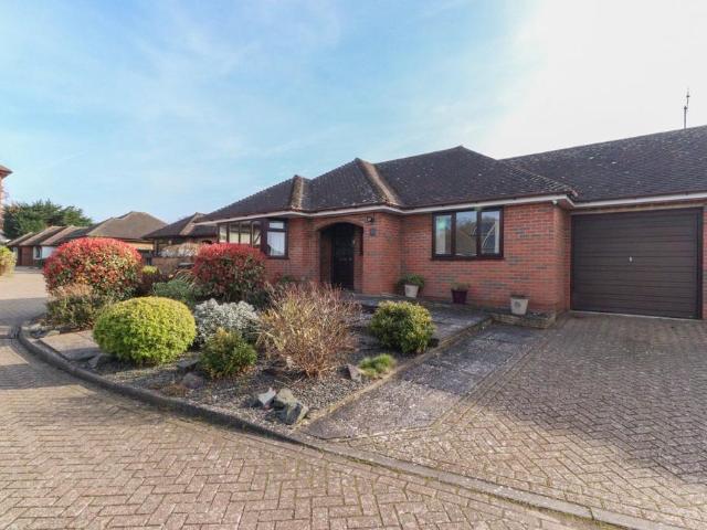 Bungalow for sale in Millmead, Acol