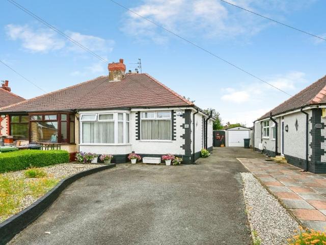 Bungalow for sale in The Smallholdings, Maghull