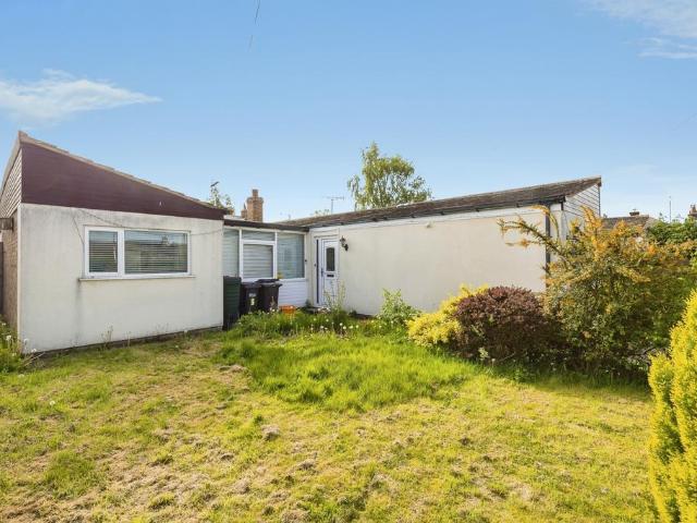 Bungalow for sale in Mynydd Isa, Wales