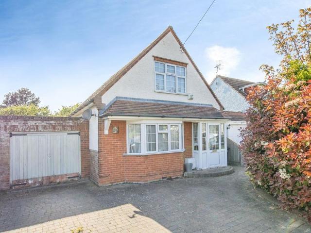 Bungalow for sale in Frinton and Walton, Dale Hill