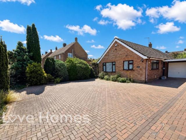 Bungalow for sale in Westoning, Bedfordshire