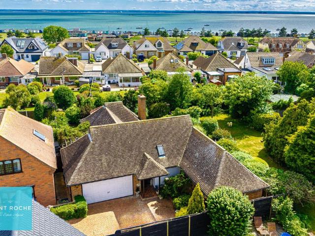 Bungalow for sale in Alton Barnes, Essex