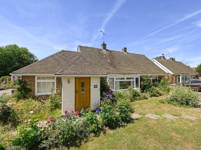 Bungalow for sale in Bridgefield, Kent