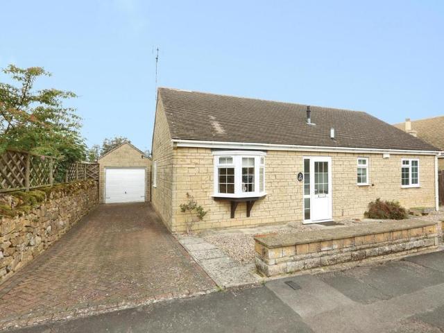 Bungalow for sale in Crookhill, Worcestershire