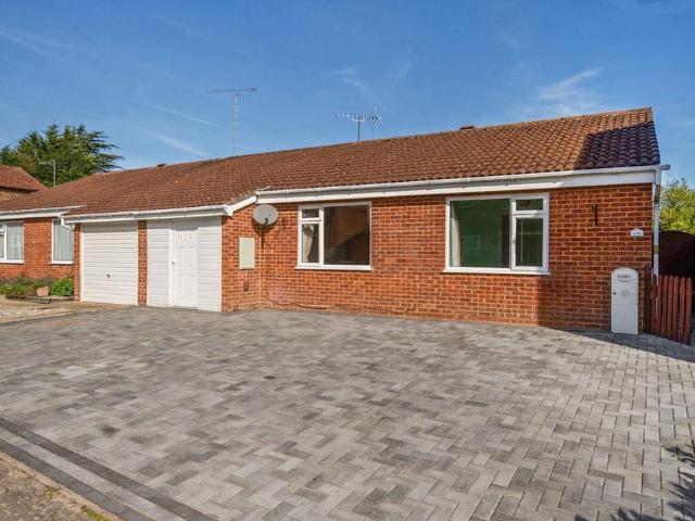 Bungalow for sale in Bersted, Clapham