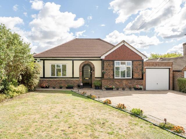 Bungalow for sale in The Butts, Kent