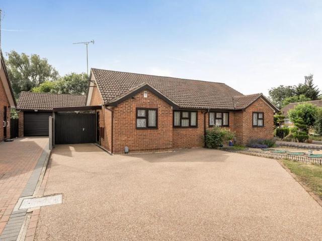 Bungalow for sale in Bedford