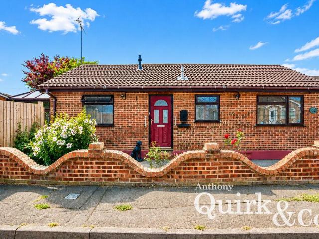 Bungalow for sale in Leigh Beck, Castle Point