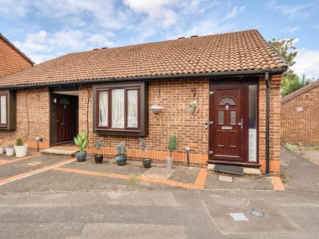 Bungalow for sale in Datchet