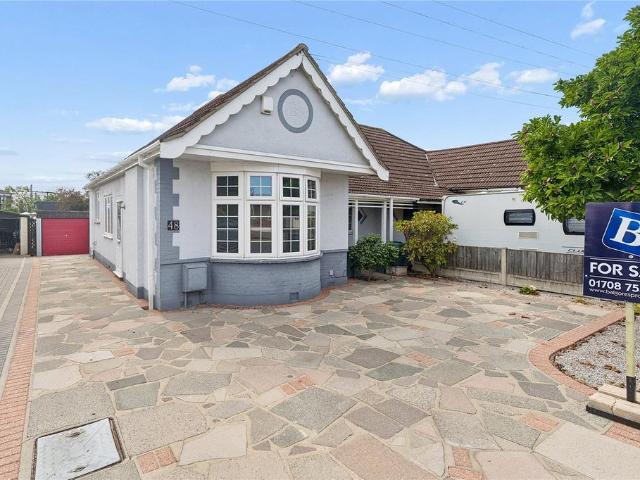Bungalow for sale in Collier Row, Greater London