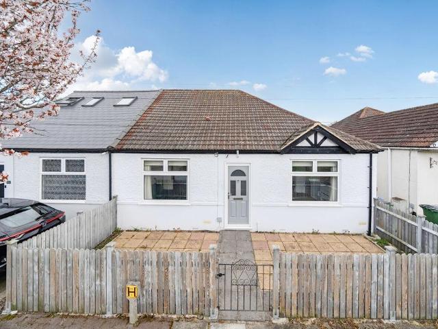 Bungalow for sale in New Eltham, Greater London