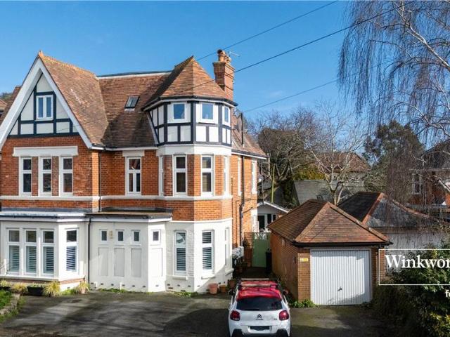 Flat for sale in Boscombe, Bournemouth