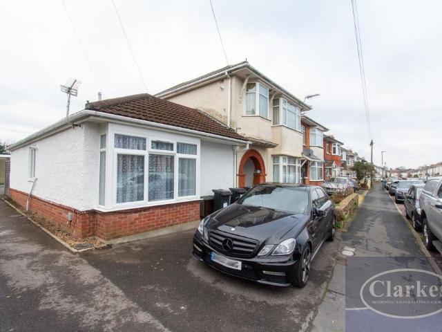 Bungalow for sale in Talbot Village, Bournemouth