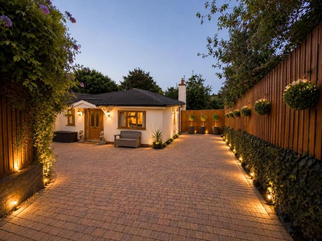 Bungalow for sale in Ravensthorpe, Northamptonshire