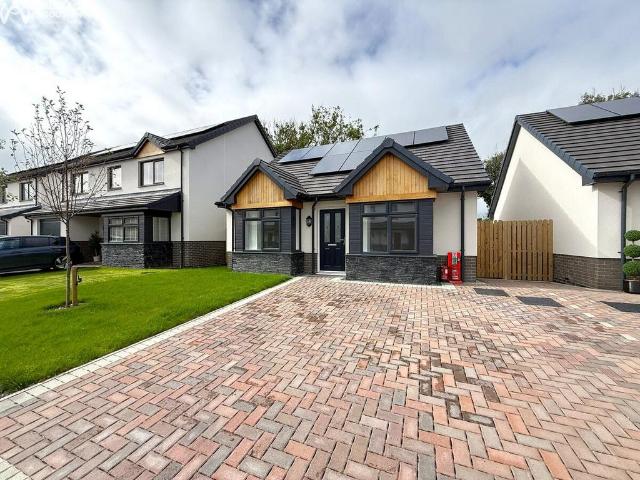 Bungalow for sale in Llangefni, Wales