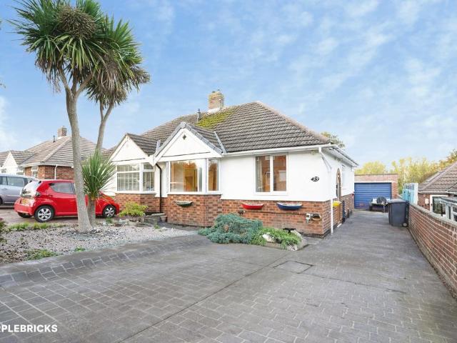 Bungalow for sale in Hillmorton Paddox, Rugby