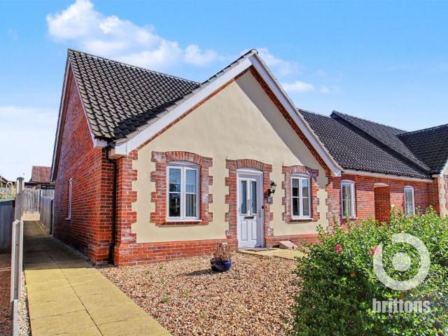 Bungalow for sale in Hunstanton, Brookville