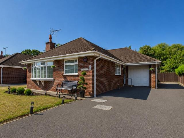 Bungalow for sale in Holmes Chapel, Cranage
