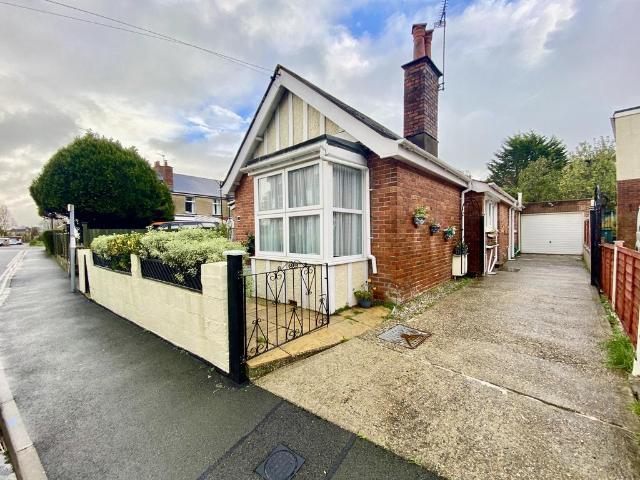 Bungalow for sale in Oakfield, Ryde