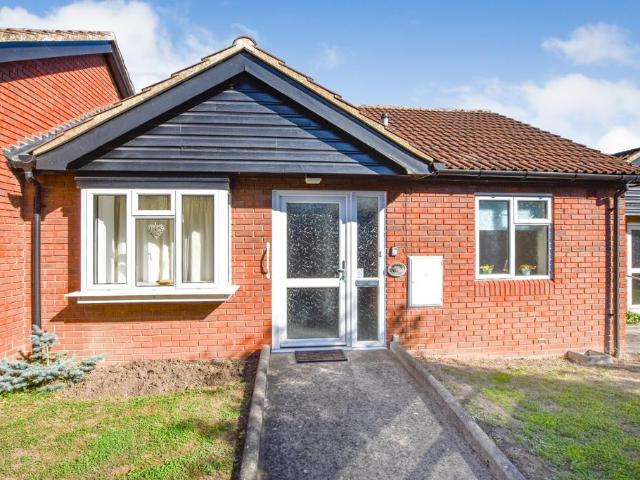 Bungalow for sale in Heybridge, Maldon