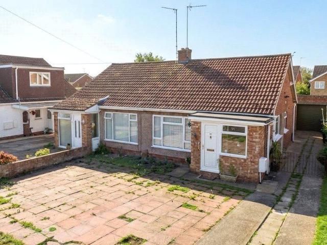 Bungalow for sale in Ise Lodge, Kettering