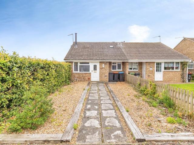 Bungalow for sale in Poets Estate, Newport Pagnell