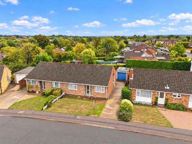 Bungalow for sale in How Wood, St Albans