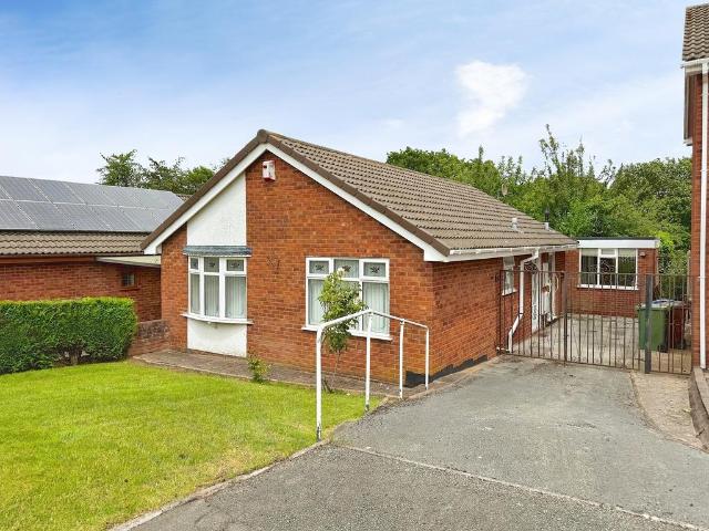 Bungalow for sale in Heath Hayes and Wimblebury, Chadsmoor