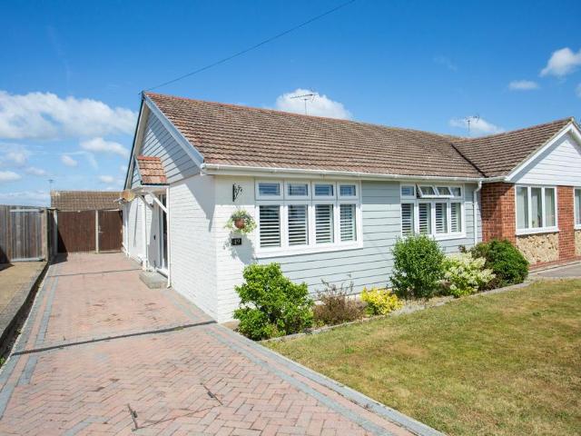 Bungalow for sale in South Tankerton, The Bridge