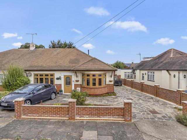 Bungalow for sale in Collier Row, Greater London
